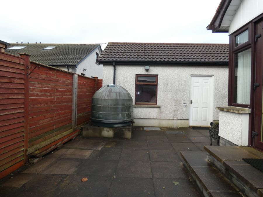 5 Castlehill Close