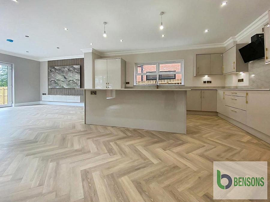 16 Portrush Road