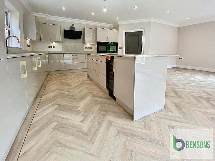 16 Portrush Road