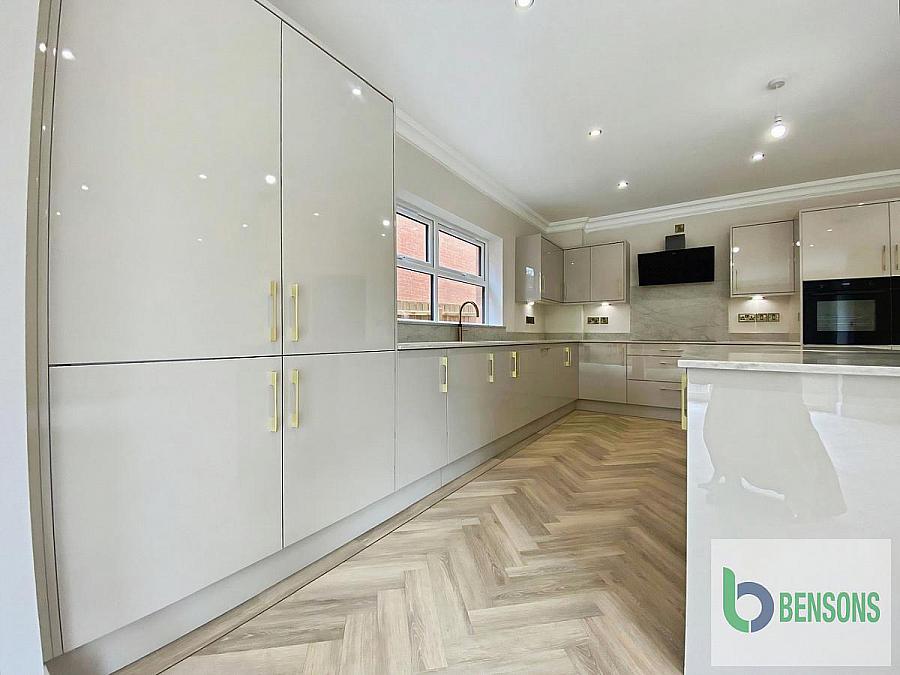 16 Portrush Road