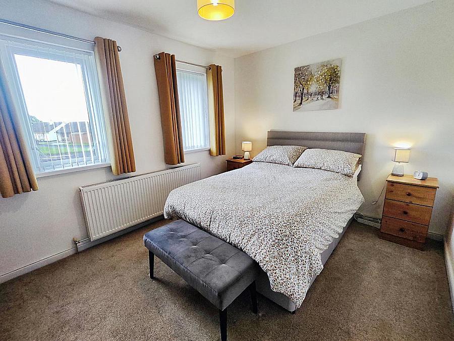42 Broomhill Park