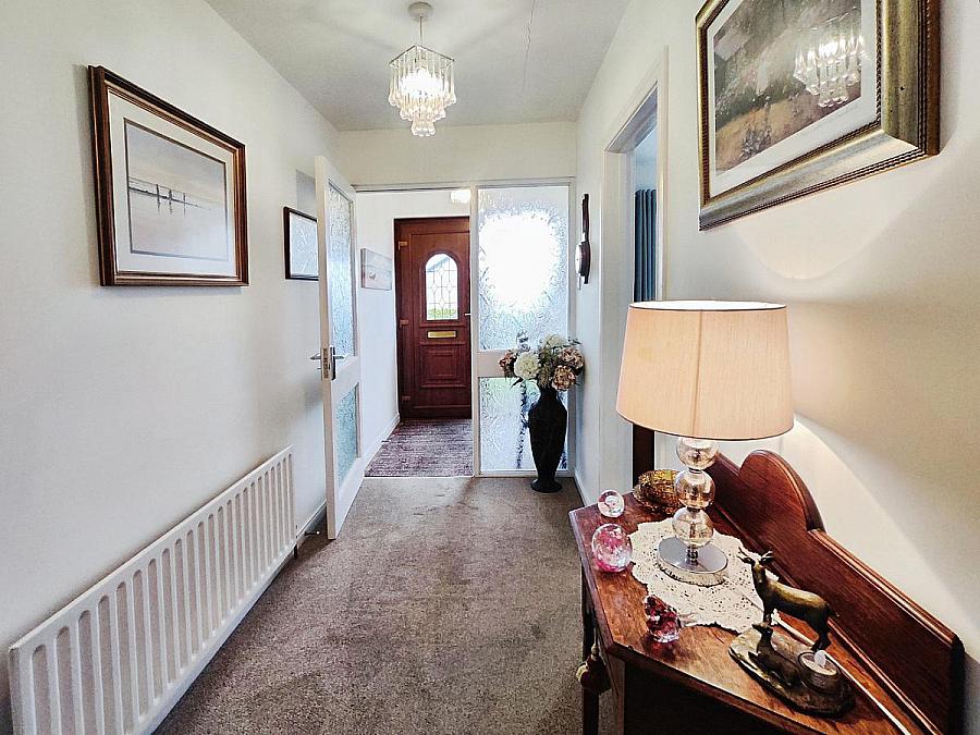 42 Broomhill Park