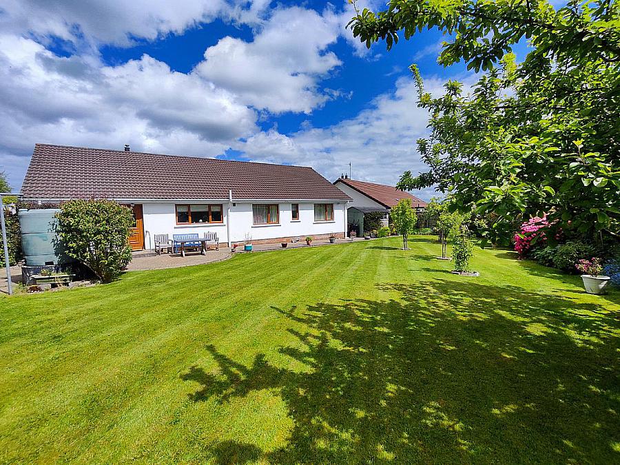 42 Broomhill Park