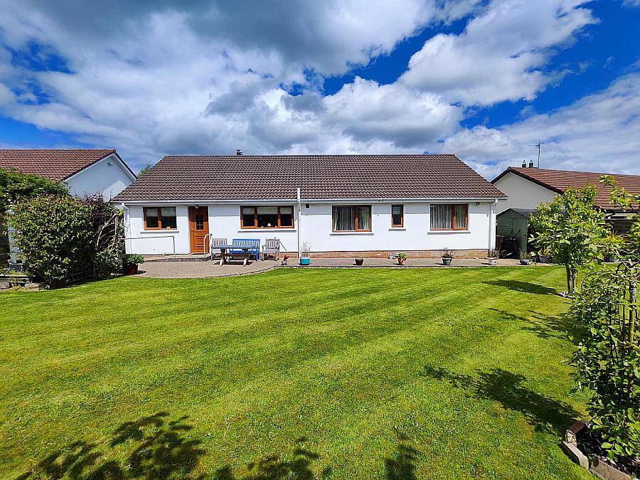 42 Broomhill Park