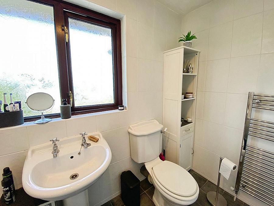 5 Riversdale Crescent
