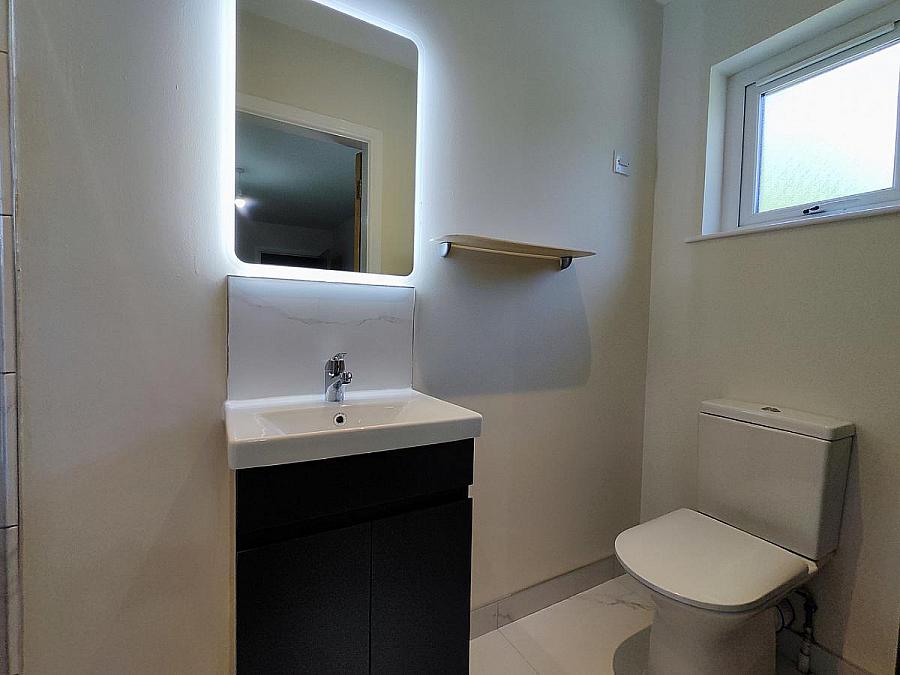 6 Lodge Mews, Lodge Road