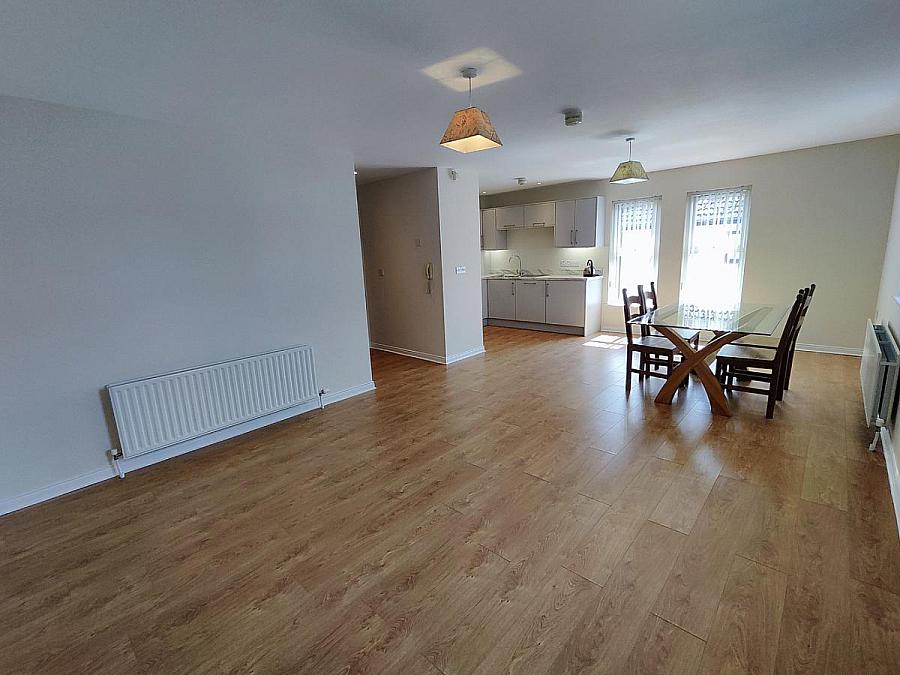 6 Lodge Mews, Lodge Road