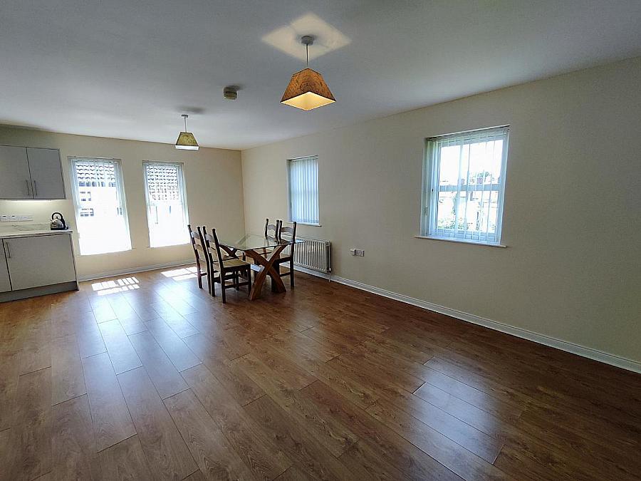 6 Lodge Mews, Lodge Road