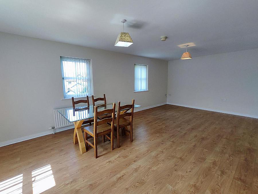 6 Lodge Mews, Lodge Road