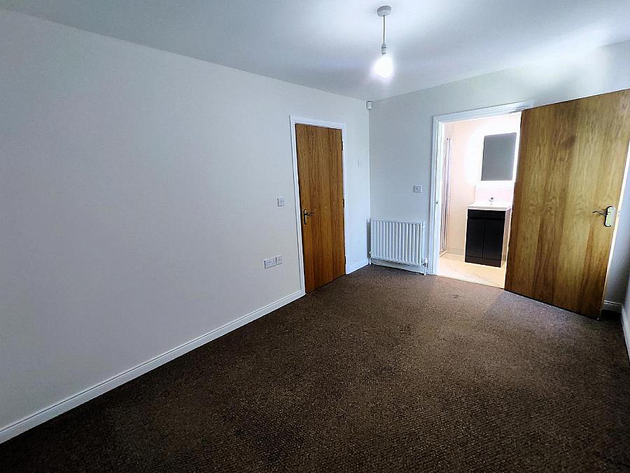6 Lodge Mews, Lodge Road