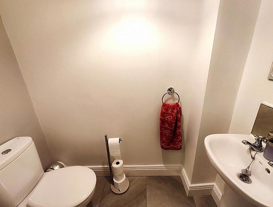 1 Shell Hill Crescent