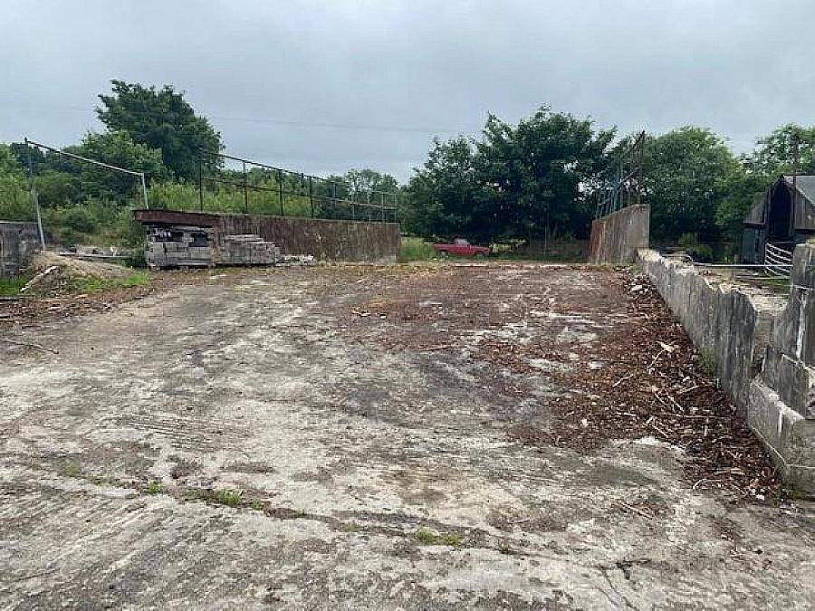 Yard At Oughtagh Road, Killaloo