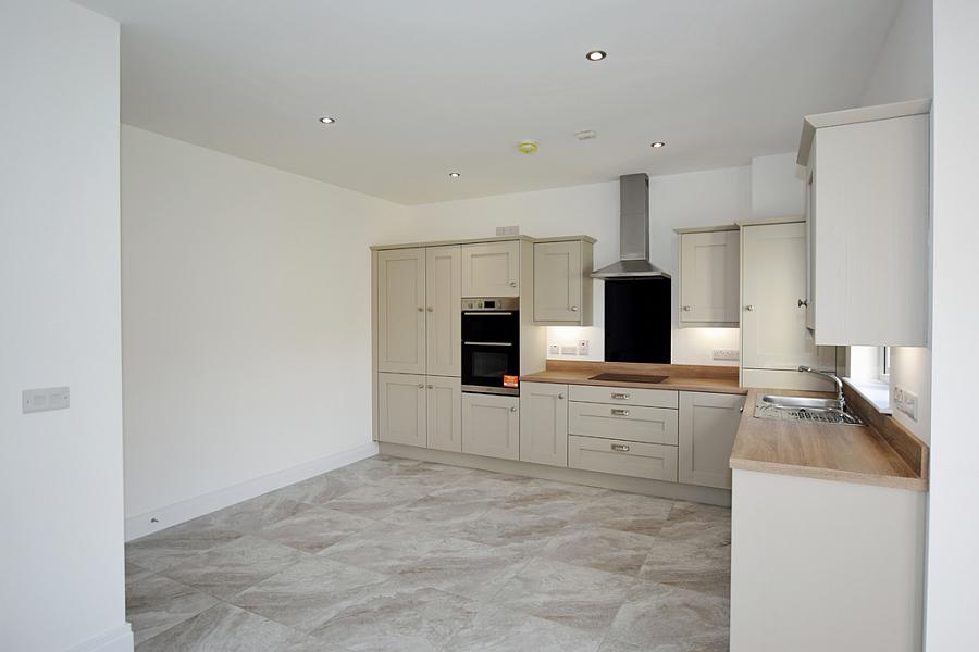 10 Blackthorn Drive 10 Blackthorn Drive