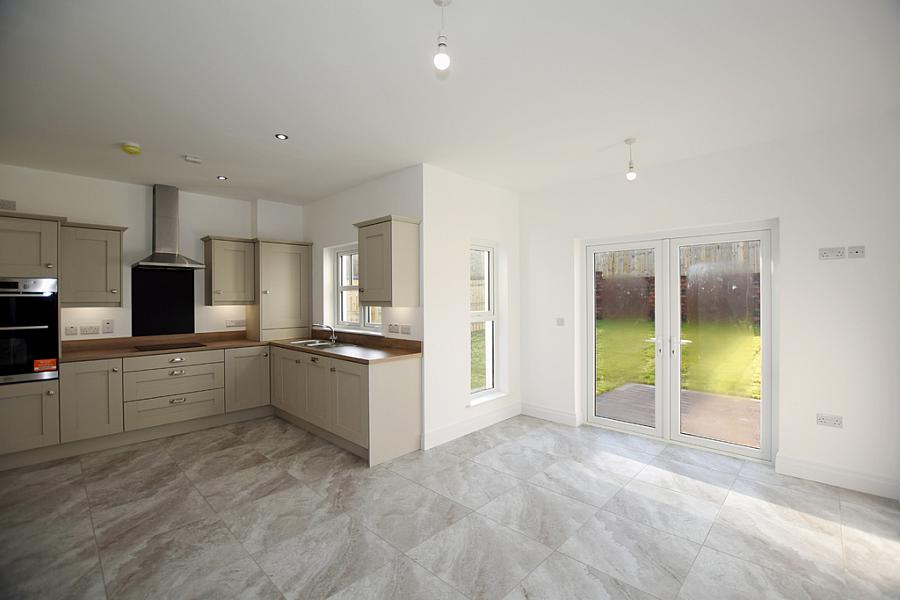 10 Blackthorn Drive 10 Blackthorn Drive