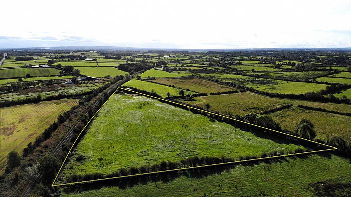 Land and shed at Newbridge Road