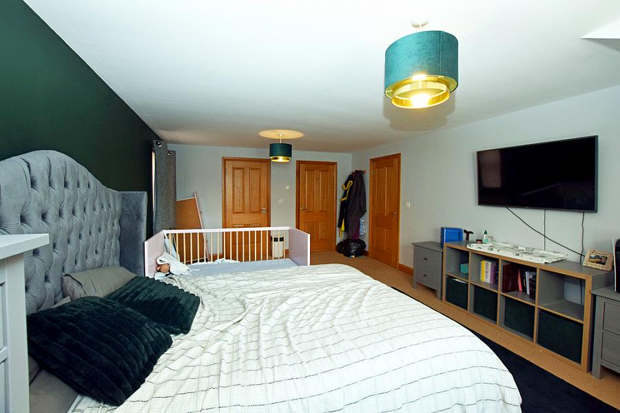7 Knockbracken Walk