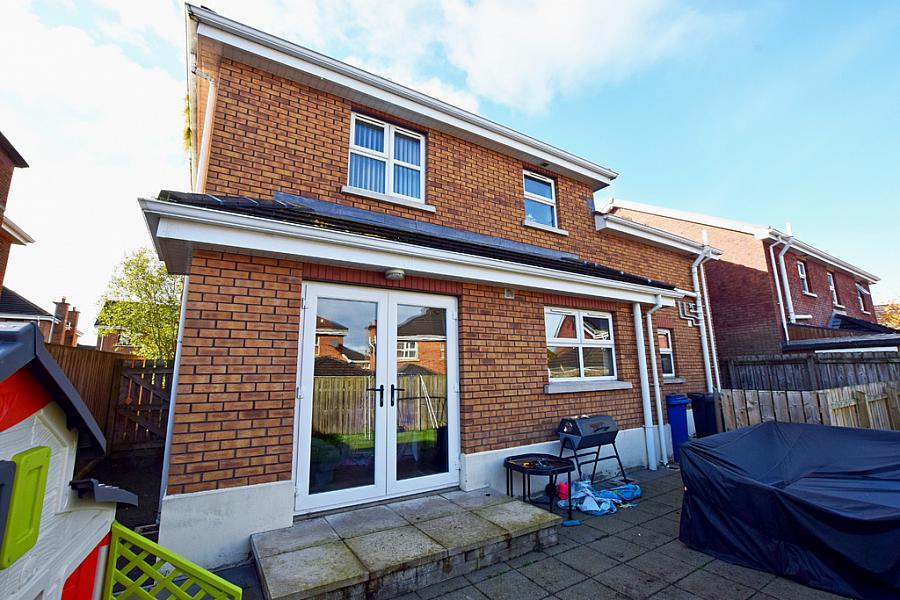 7 Knockbracken Walk
