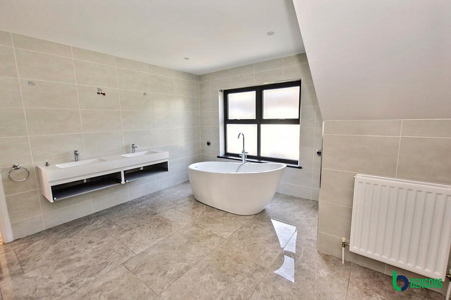 90a Knowehead Road