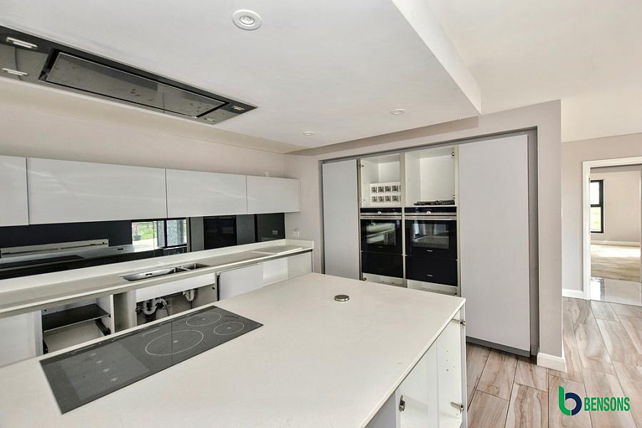 90a Knowehead Road