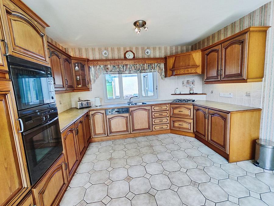 50 Dunluce Road
