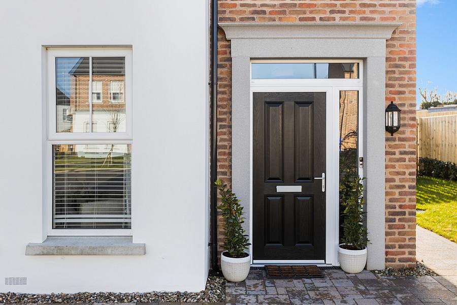 2 Blackthorn Drive