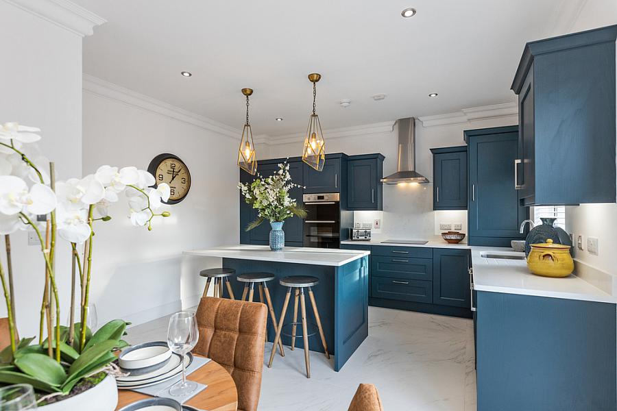 2 Blackthorn Drive