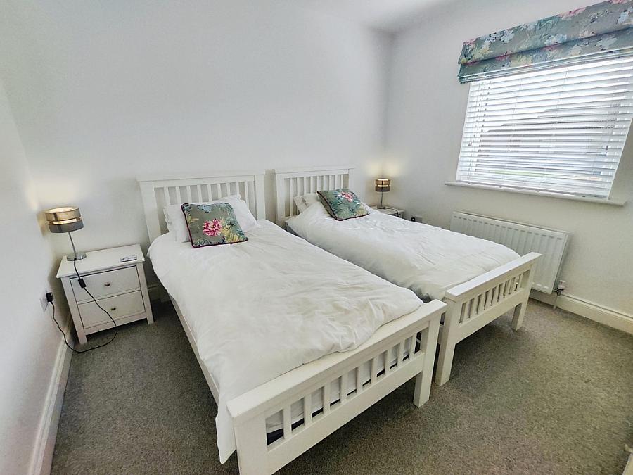 10 Ballintrae Park