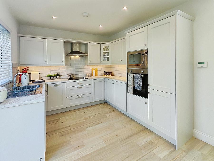 10 Ballintrae Park