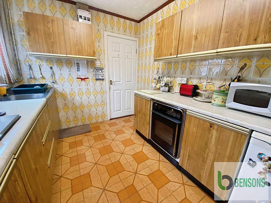 2 Chestnut Grove