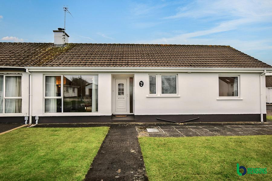 9 Ballintrae Park
