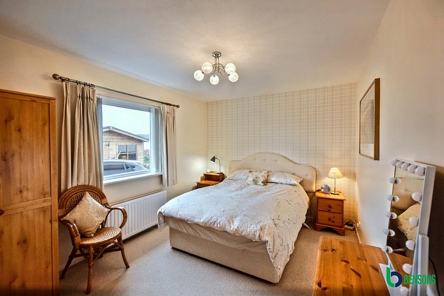 9 Ballintrae Park