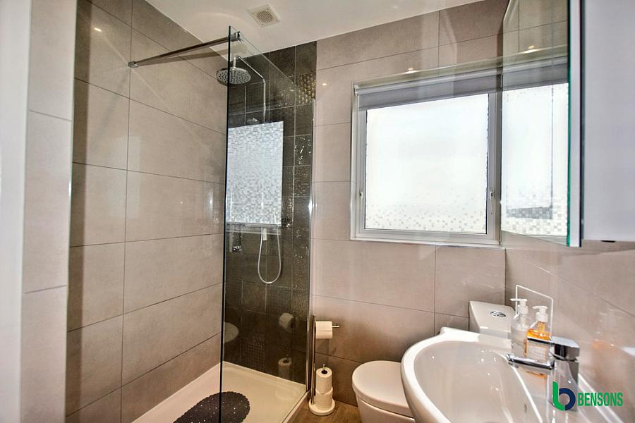 9 Ballintrae Park