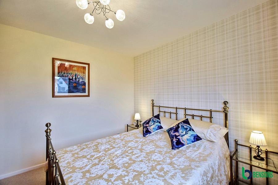 9 Ballintrae Park