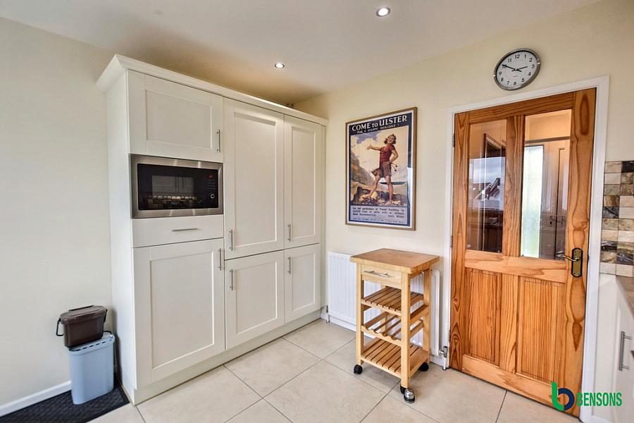 9 Ballintrae Park