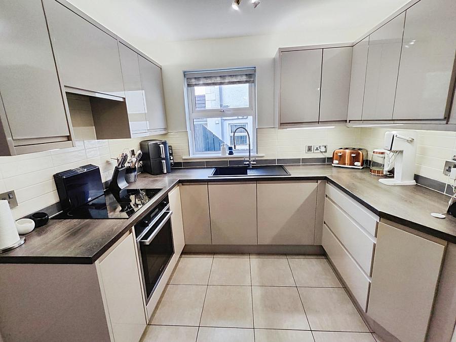 5 Castlehill