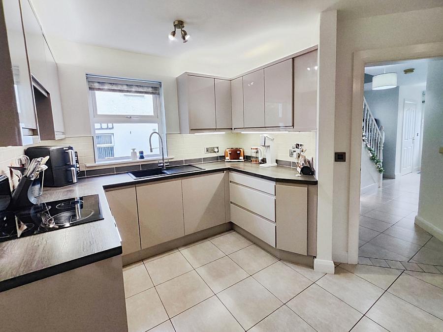 5 Castlehill