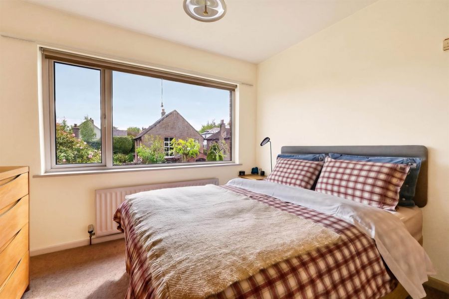 34 Bladon Drive