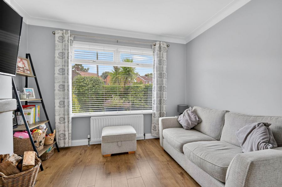1 Glendale Avenue West