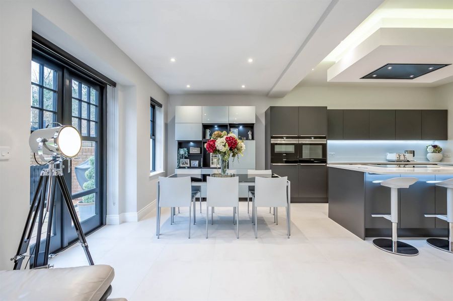 3 Lady Ishbel Avenue