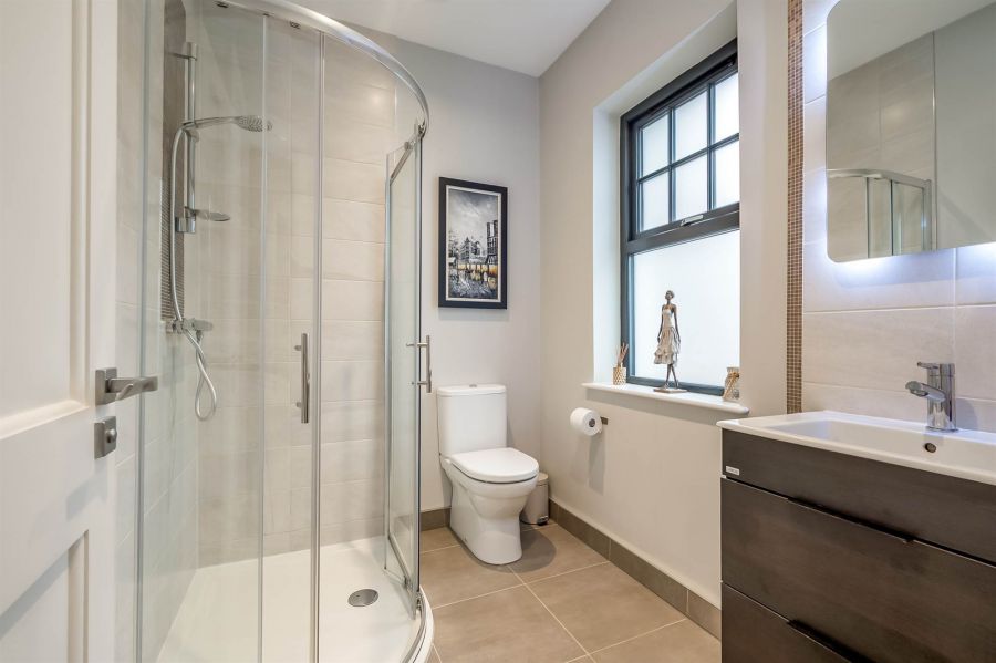 3 Lady Ishbel Avenue