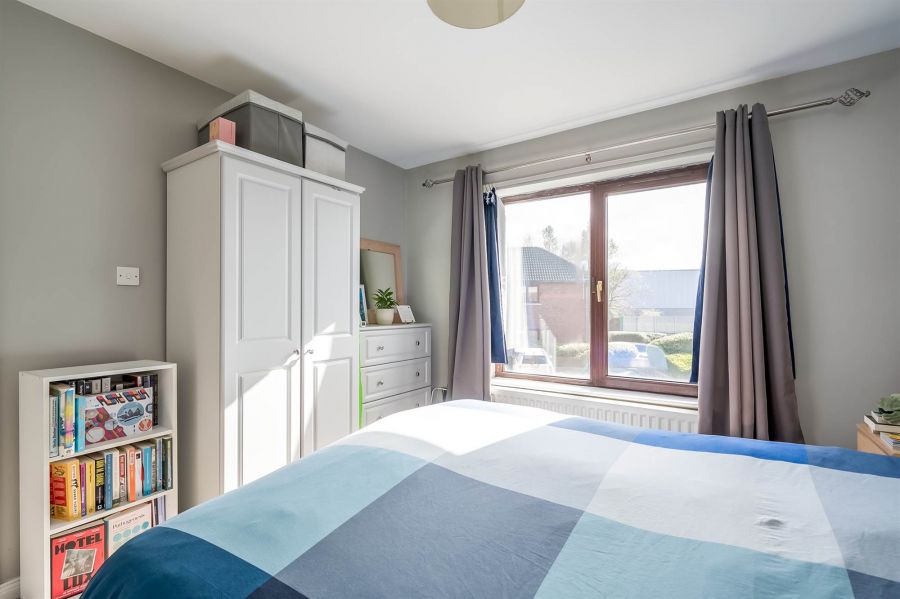 8 Ravenhill Reach Mews