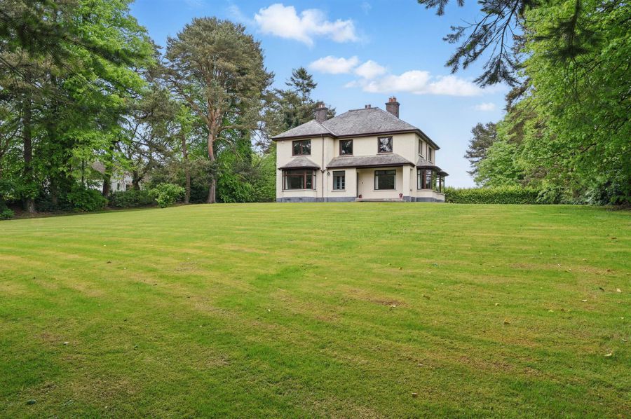 9 Ballynahatty Road