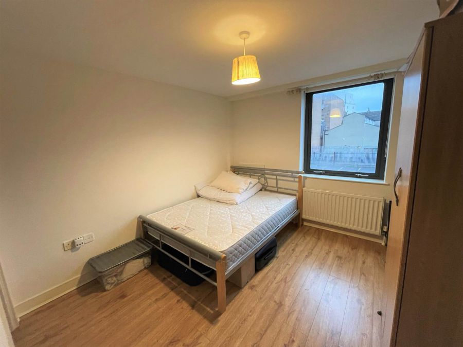 Apt 122 Victoria Place
