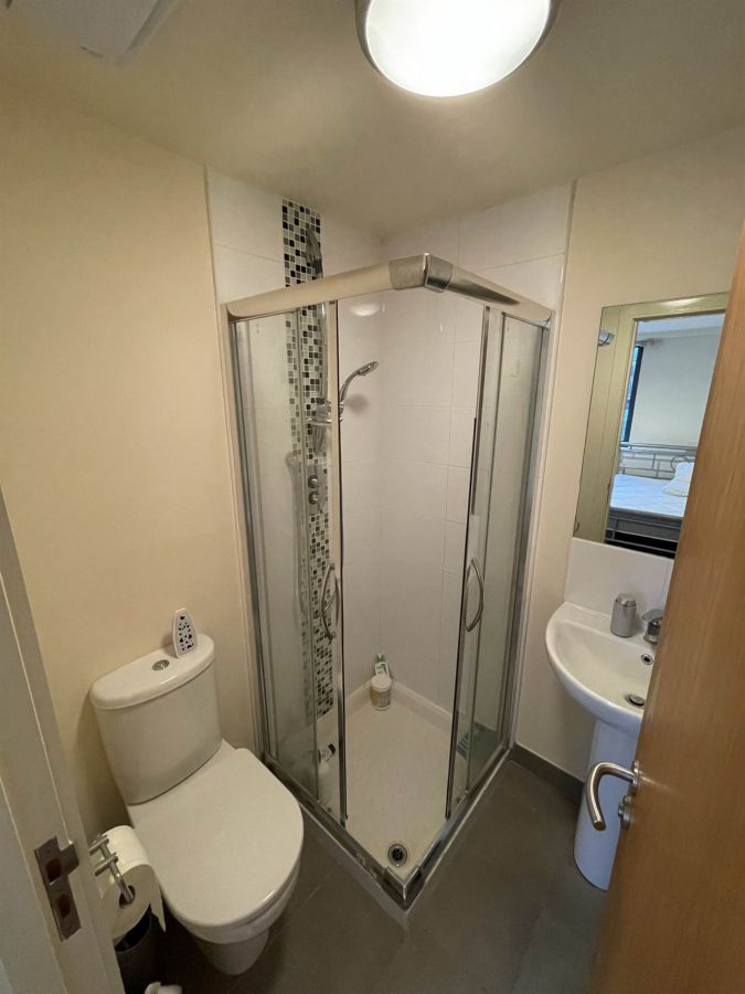 Apt 122 Victoria Place