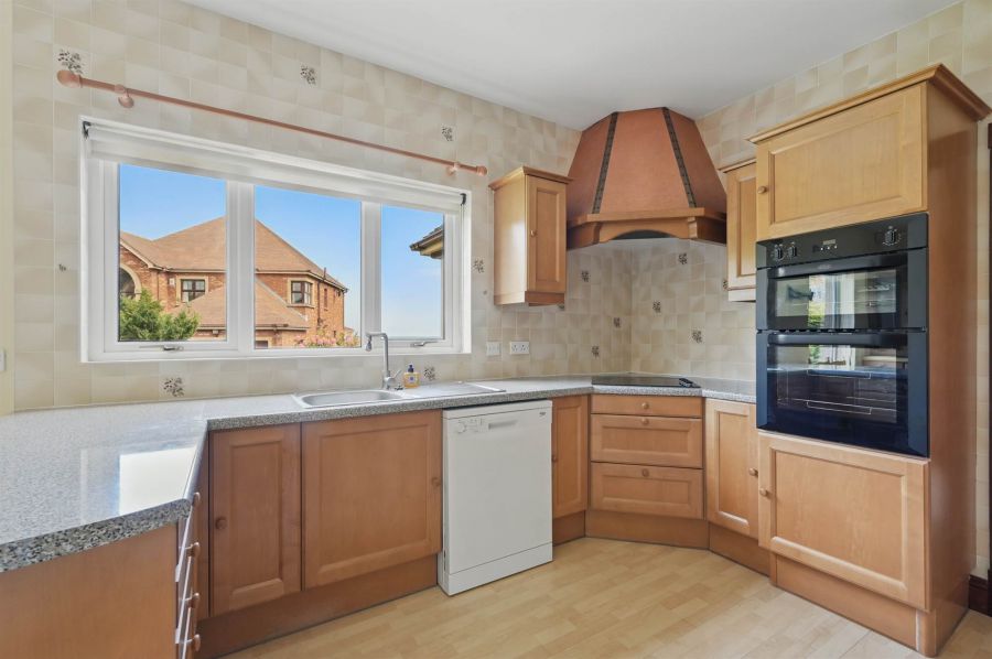 28 Abbeydene Manor