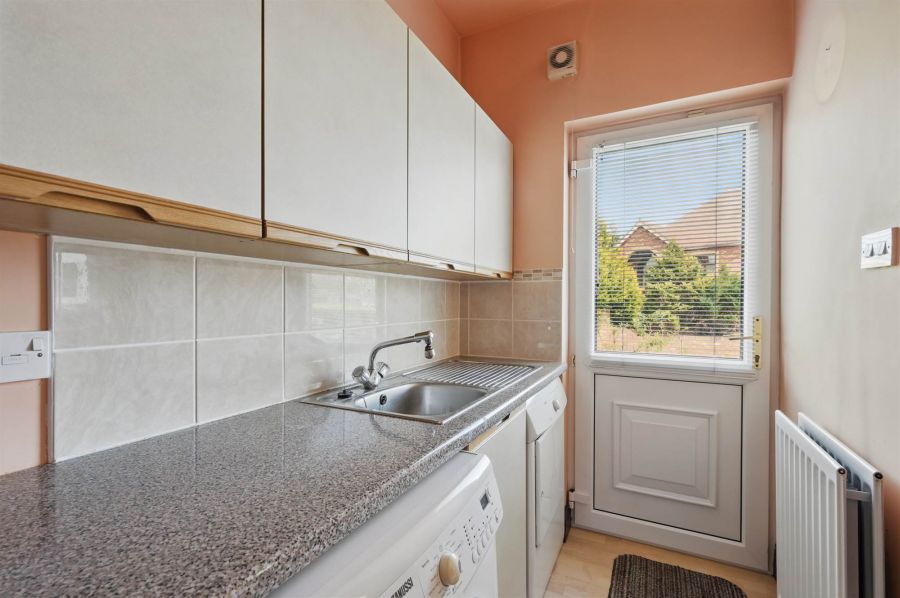 28 Abbeydene Manor