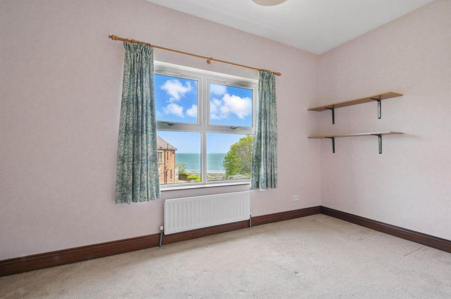 28 Abbeydene Manor
