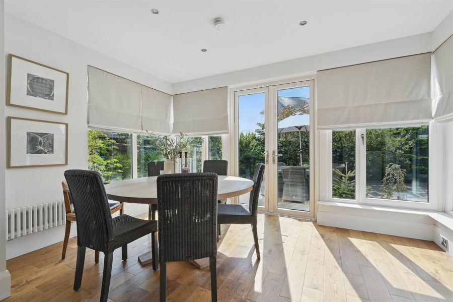 58 Oakfield Park