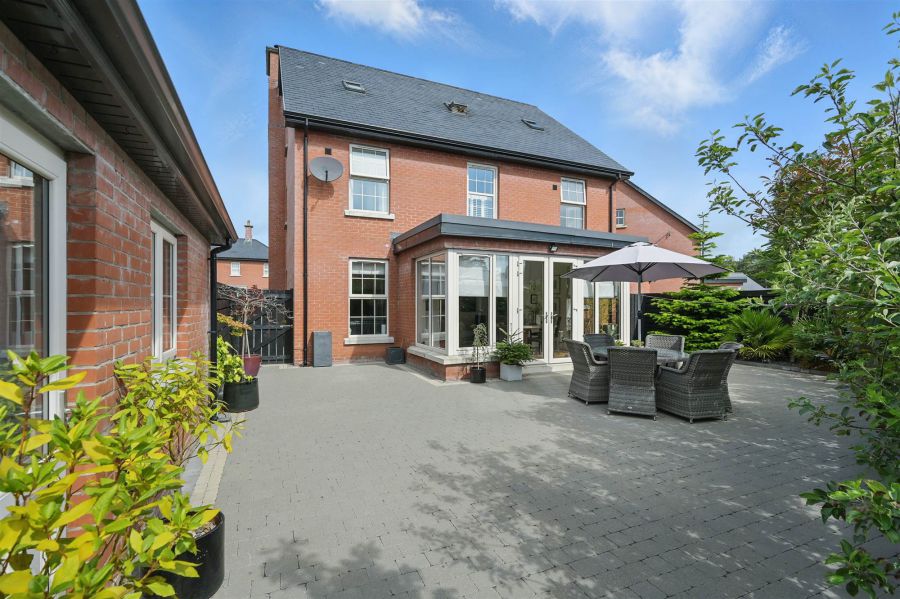 58 Oakfield Park