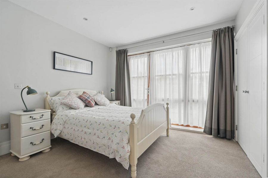 Apt B5 Malone Square